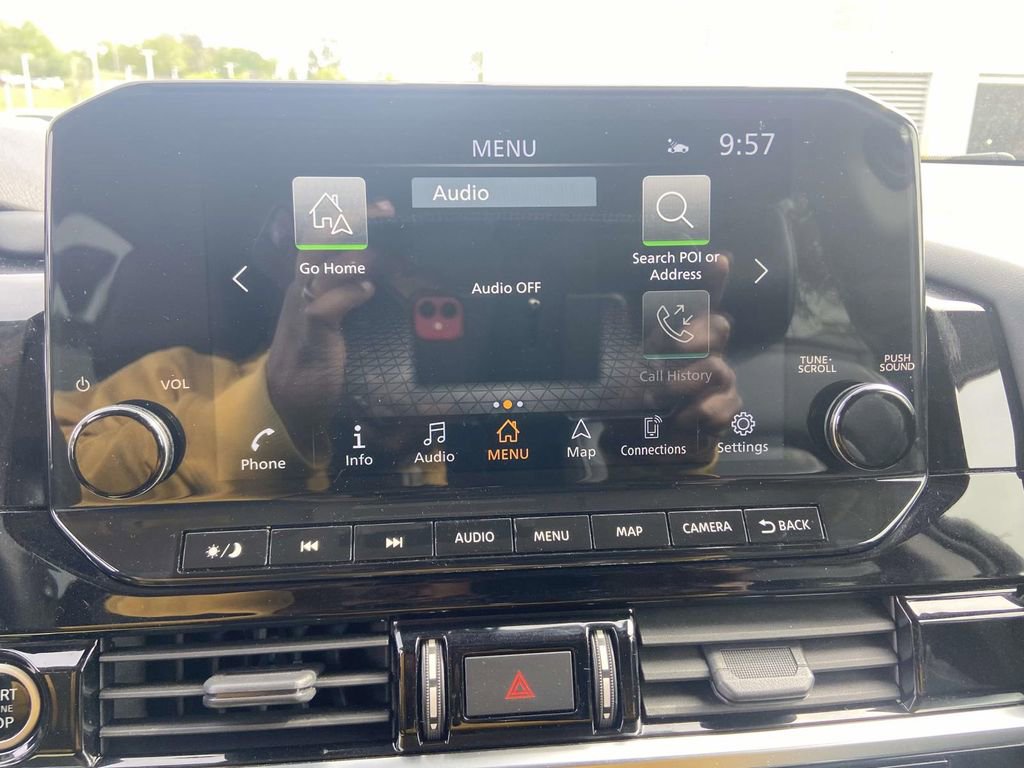 Used 2023 Nissan Pathfinder SL w/ Lighting Package (N92) image 23