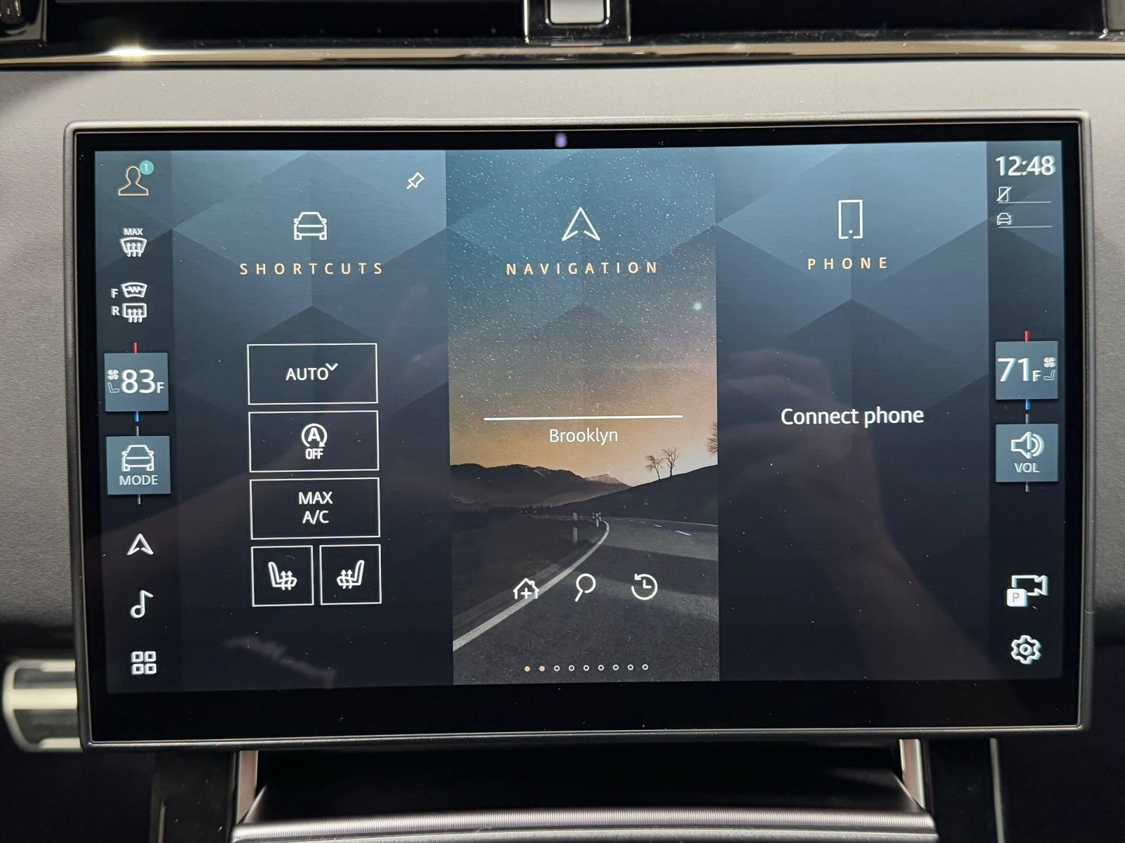 New 2026 Land Rover Range Rover Evoque Dynamic SE AWD/4WD image 24