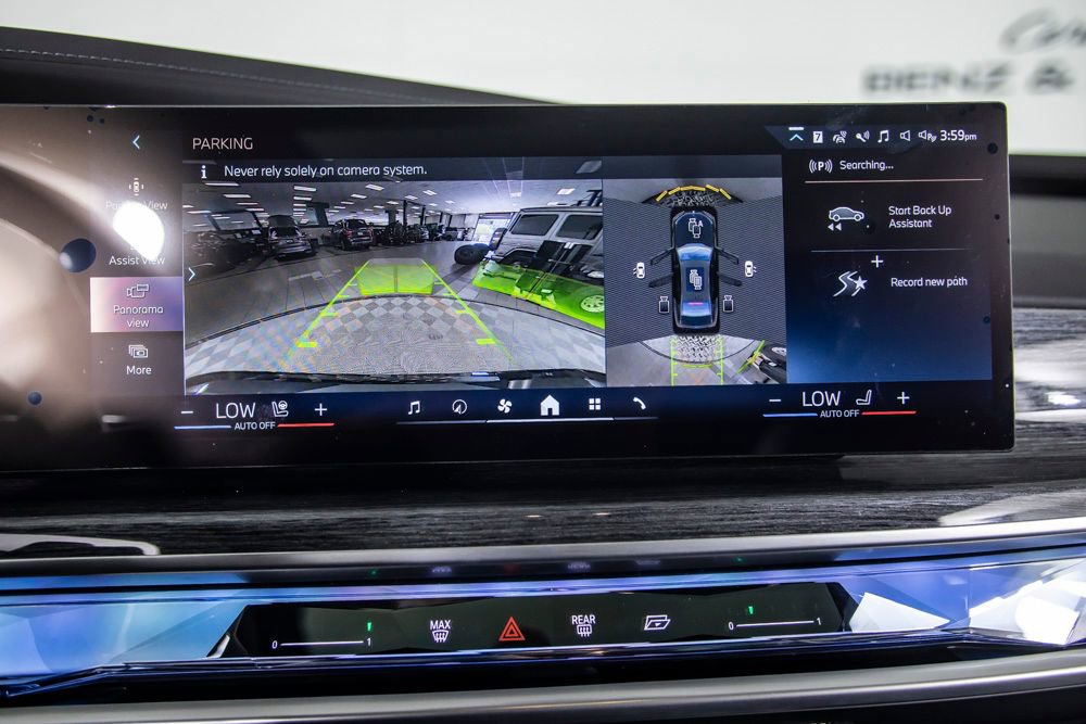 Used 2026 BMW 740i w/ Premium Package RWD image 34