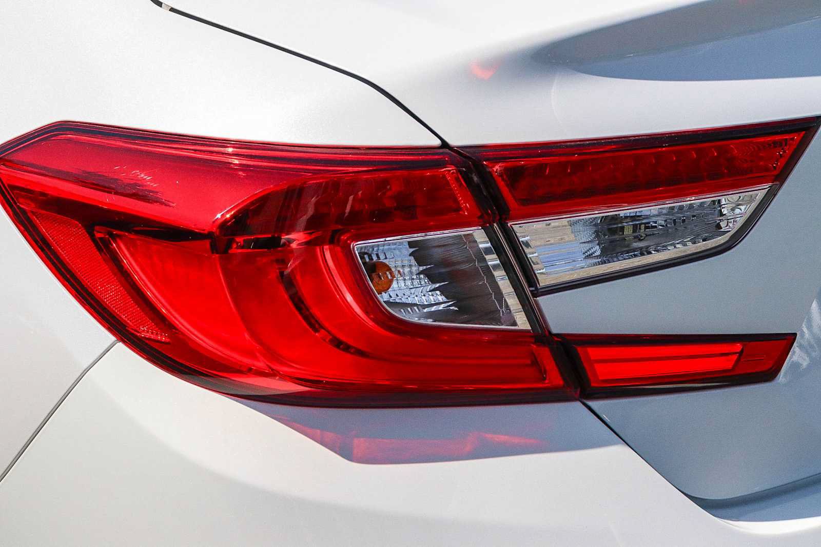 Used 2020 Honda Accord Touring image 11