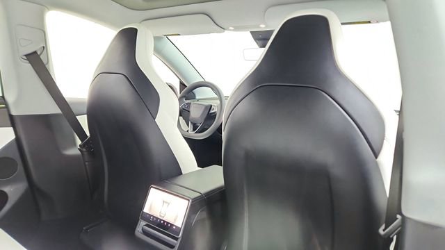 Used 2026 Tesla Model Y Performance AWD/4WD image 26