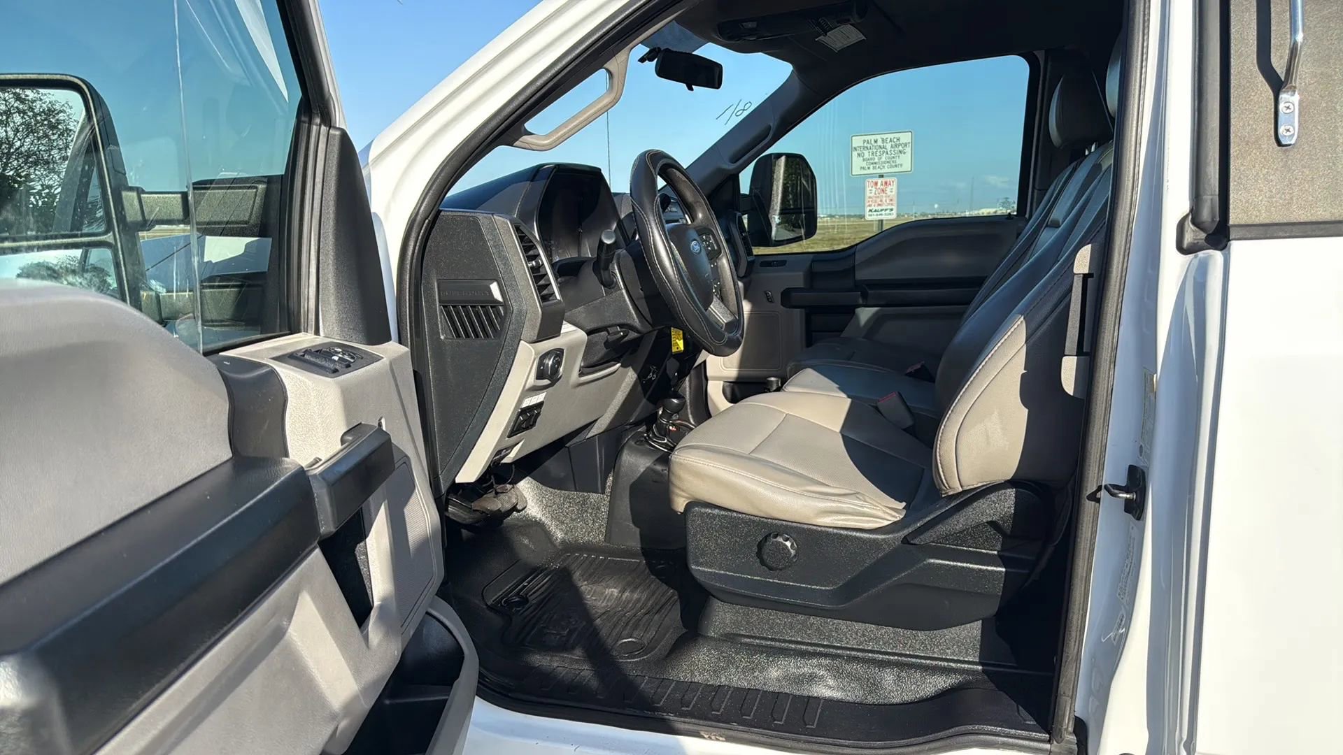 Used 2017 Ford F350 XL image 10