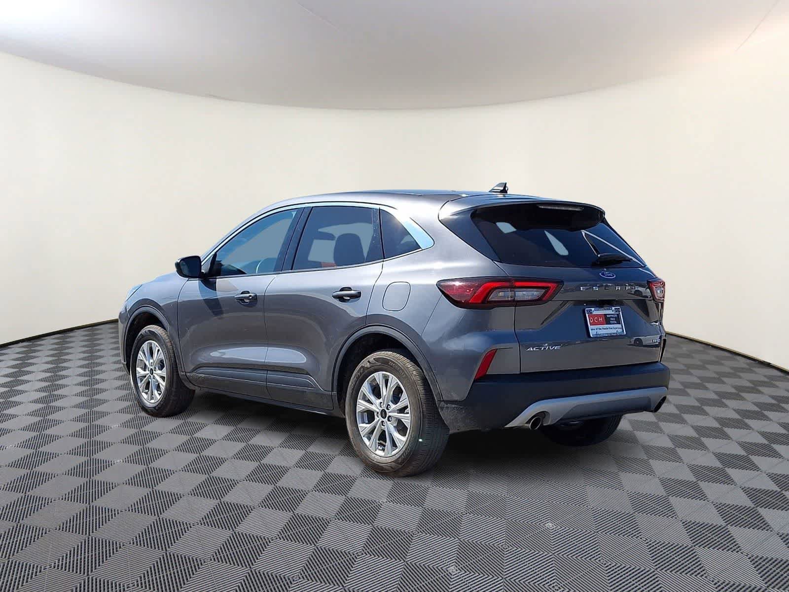 Used 2024 Ford Escape Active AWD/4WD image 7