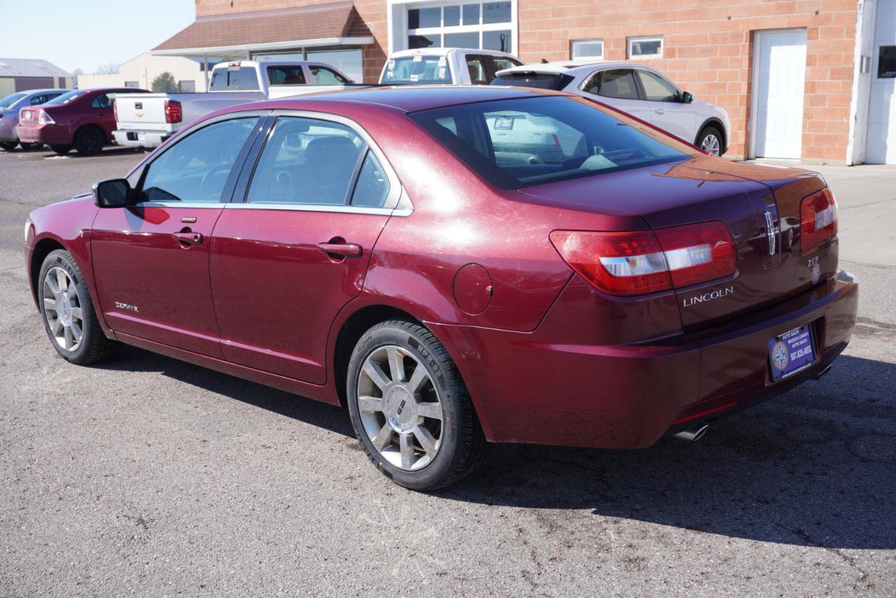 Used 2006 Lincoln Zephyr image 3
