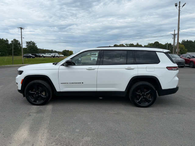 Used 2023 Jeep Grand Cherokee L Laredo AWD/4WD image 2