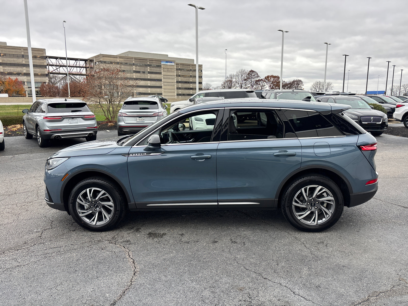 New 2025 Lincoln Corsair AWD image 4