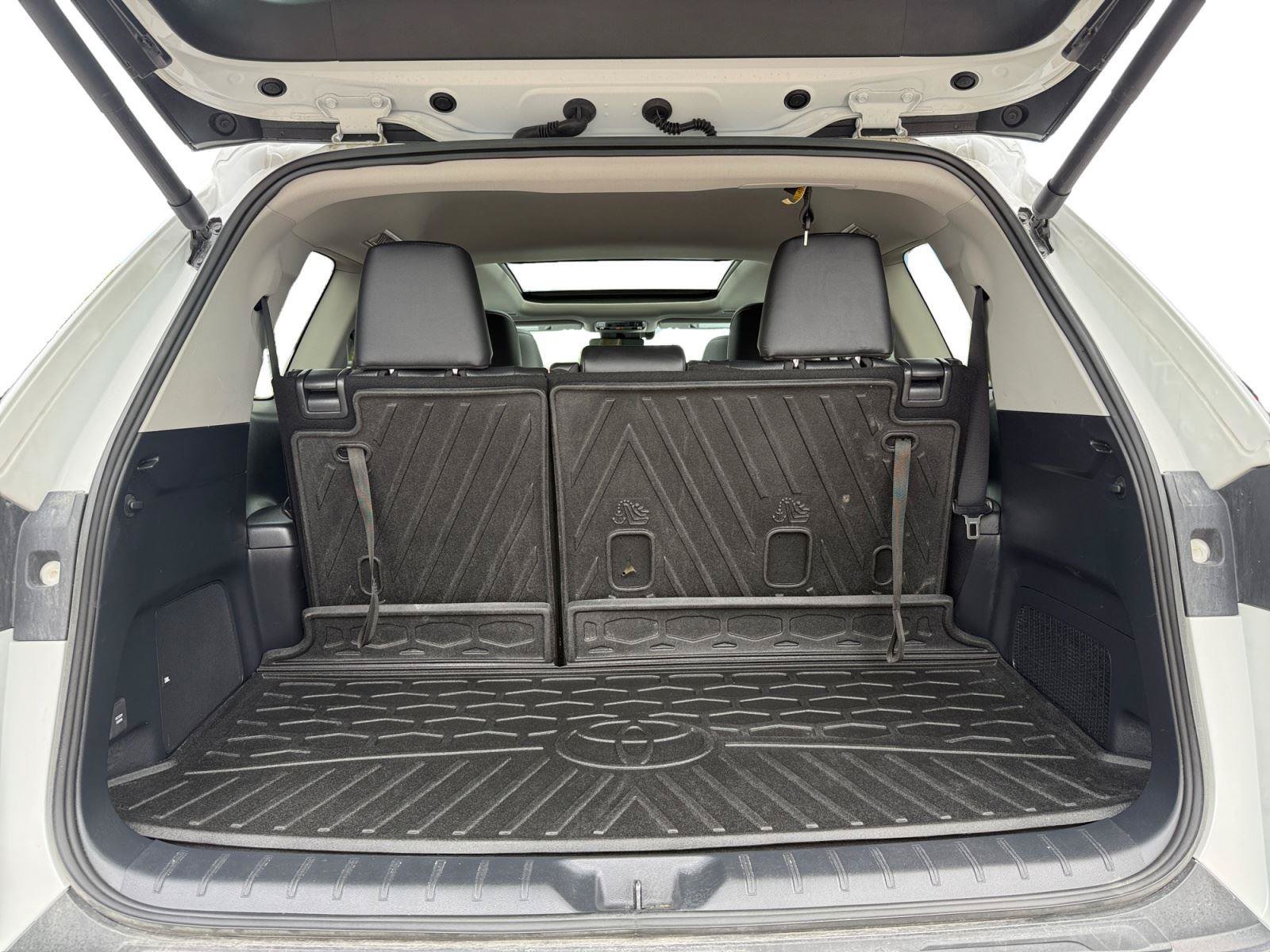 Used 2025 Toyota Grand Highlander AWD Hybrid image 24