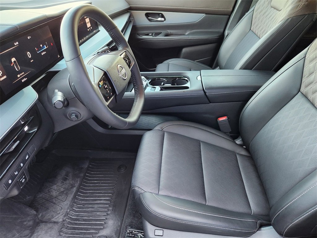 Used 2025 Nissan Murano Platinum w/ Cargo Package image 9