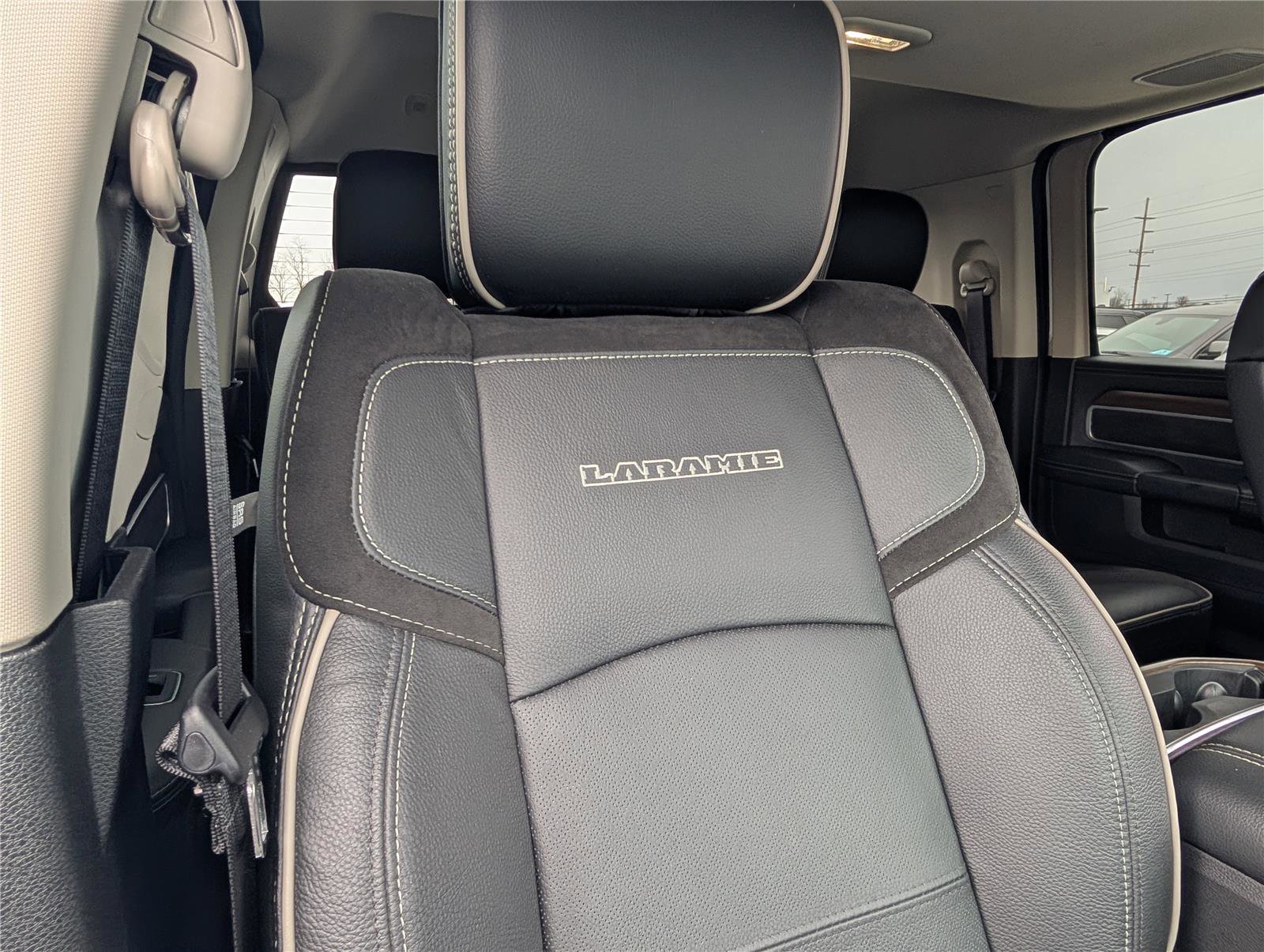 Used 2024 RAM 2500 Laramie w/ Chrome Bumper Package image 17