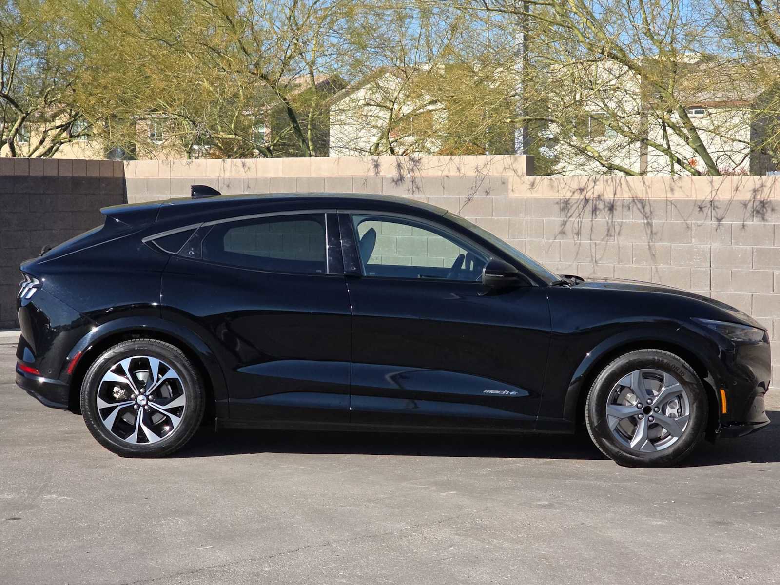 Used 2021 Ford Mustang Mach-E Premium image 10