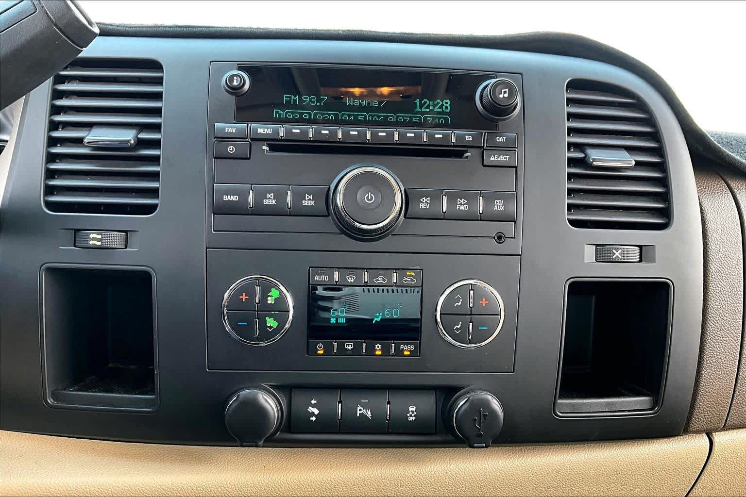 Used 2012 Chevrolet Silverado 1500 LT w/ Interior Plus Package RWD image 33
