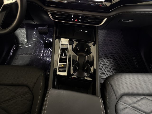 Certified 2026 Volkswagen Atlas Cross Sport SE AWD/4WD image 33