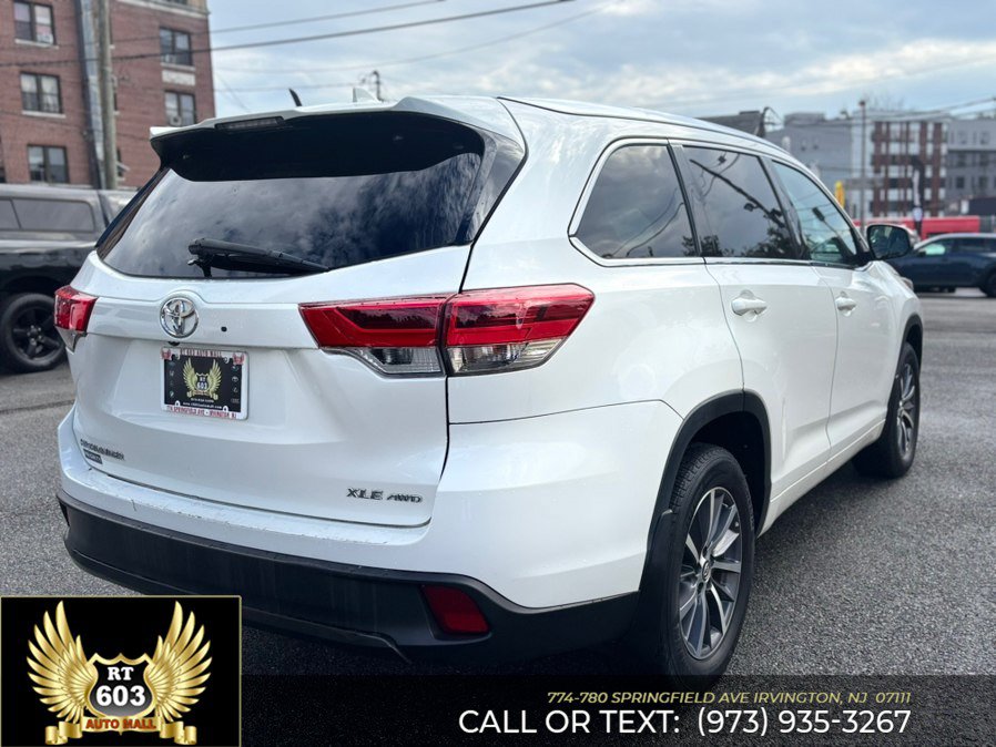 Used 2017 Toyota Highlander XLE AWD/4WD image 5