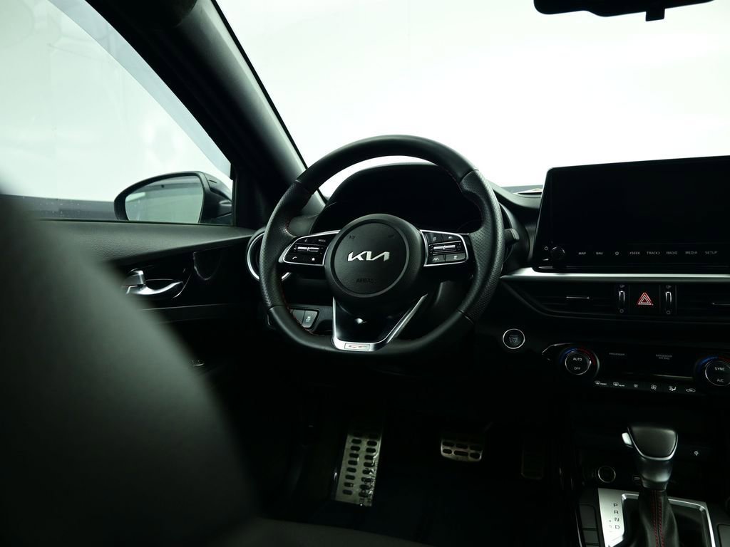 Used 2023 Kia Forte GT image 38