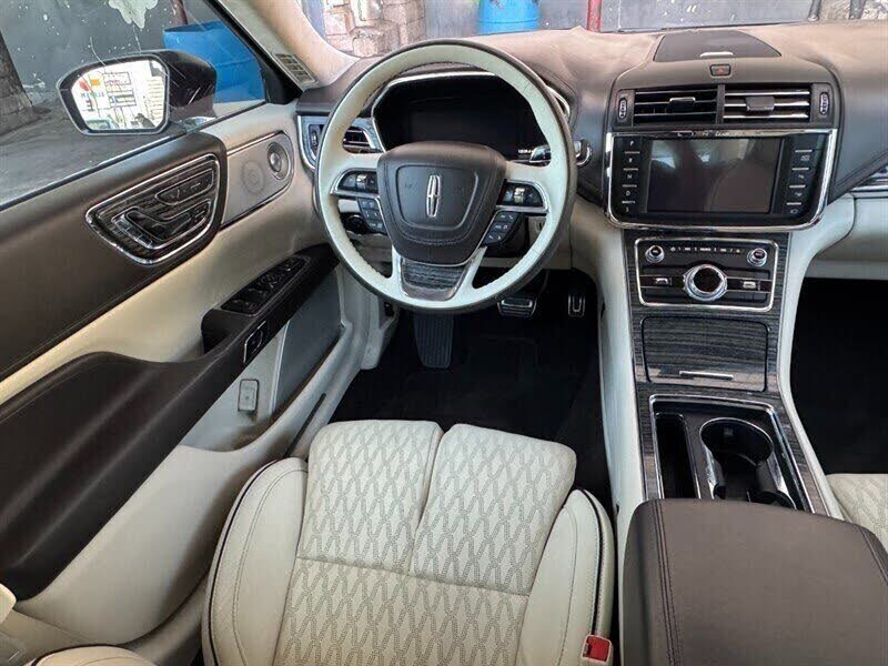 Used 2019 Lincoln Continental Black Label w/ Rear Seat Package image 33