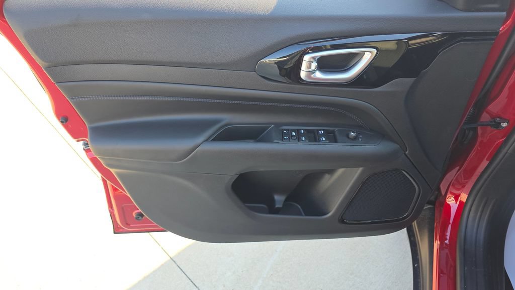 New 2026 Jeep Compass Latitude AWD/4WD image 22