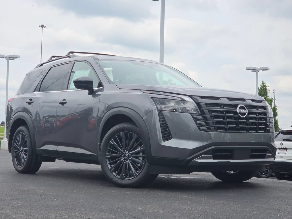 New 2026 Nissan Pathfinder SL w/ SL Premium Package AWD/4WD image 2