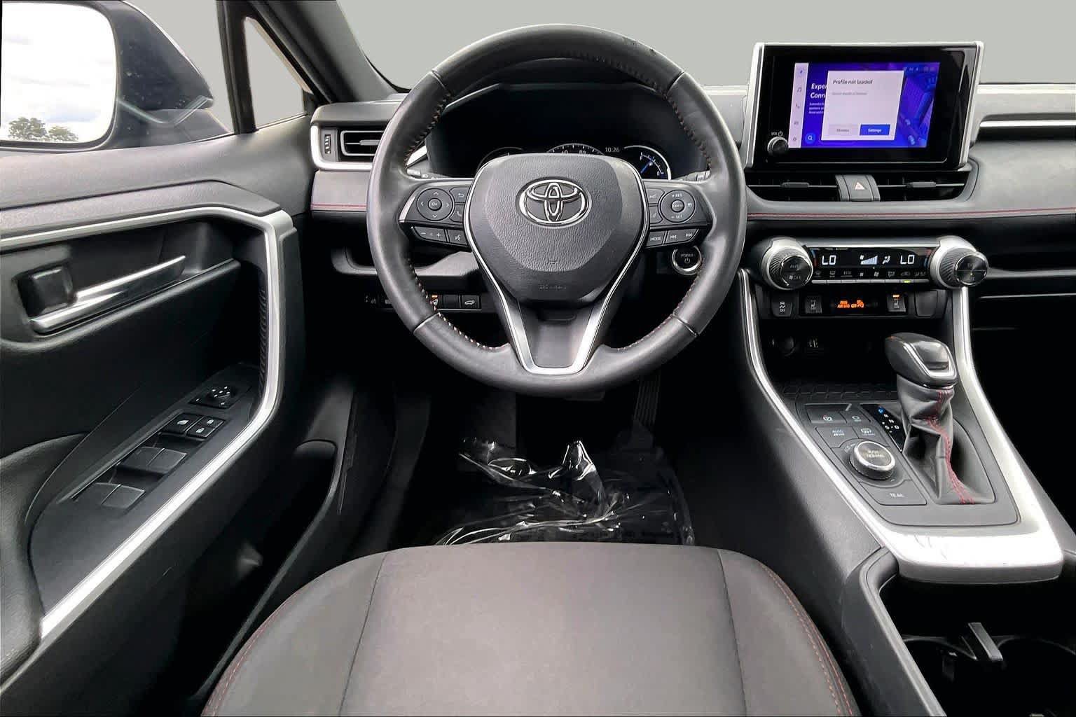 Used 2023 Toyota RAV4 SE w/ Weather & Moonroof Package AWD/4WD image 6