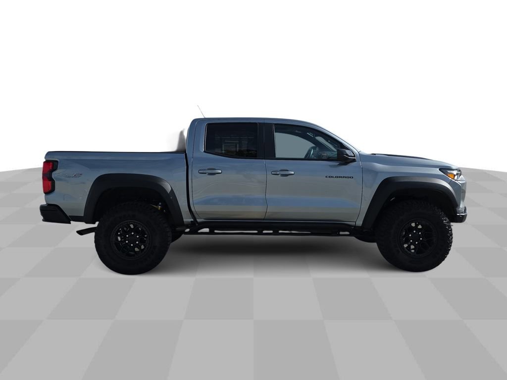 Used 2024 Chevrolet Colorado ZR2 w/ ZR2 Bison Edition image 9