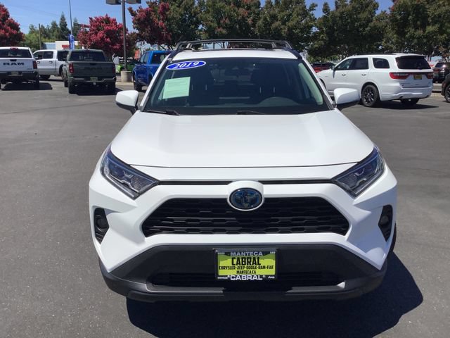 Used 2019 Toyota RAV4 XLE w/ Convenience Package AWD/4WD image 4