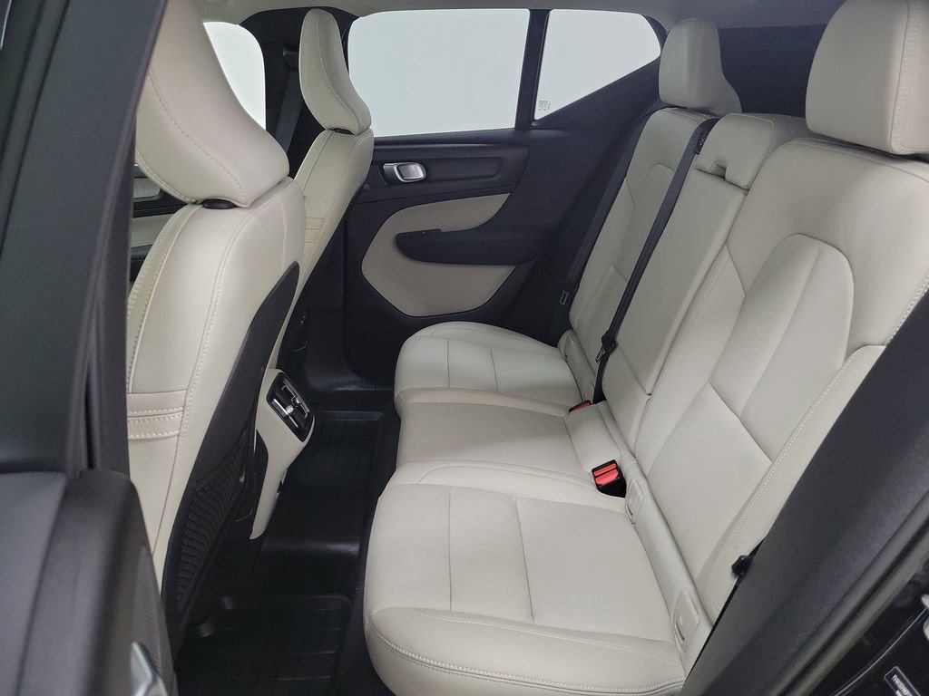 Certified 2023 Volvo XC40 B4 Plus w/ Driver Assist Package image 13