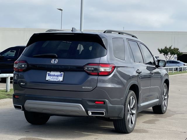 Used 2023 Honda Pilot Touring image 4