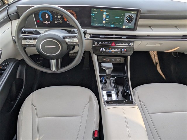 Used 2025 Hyundai Tucson SE image 6