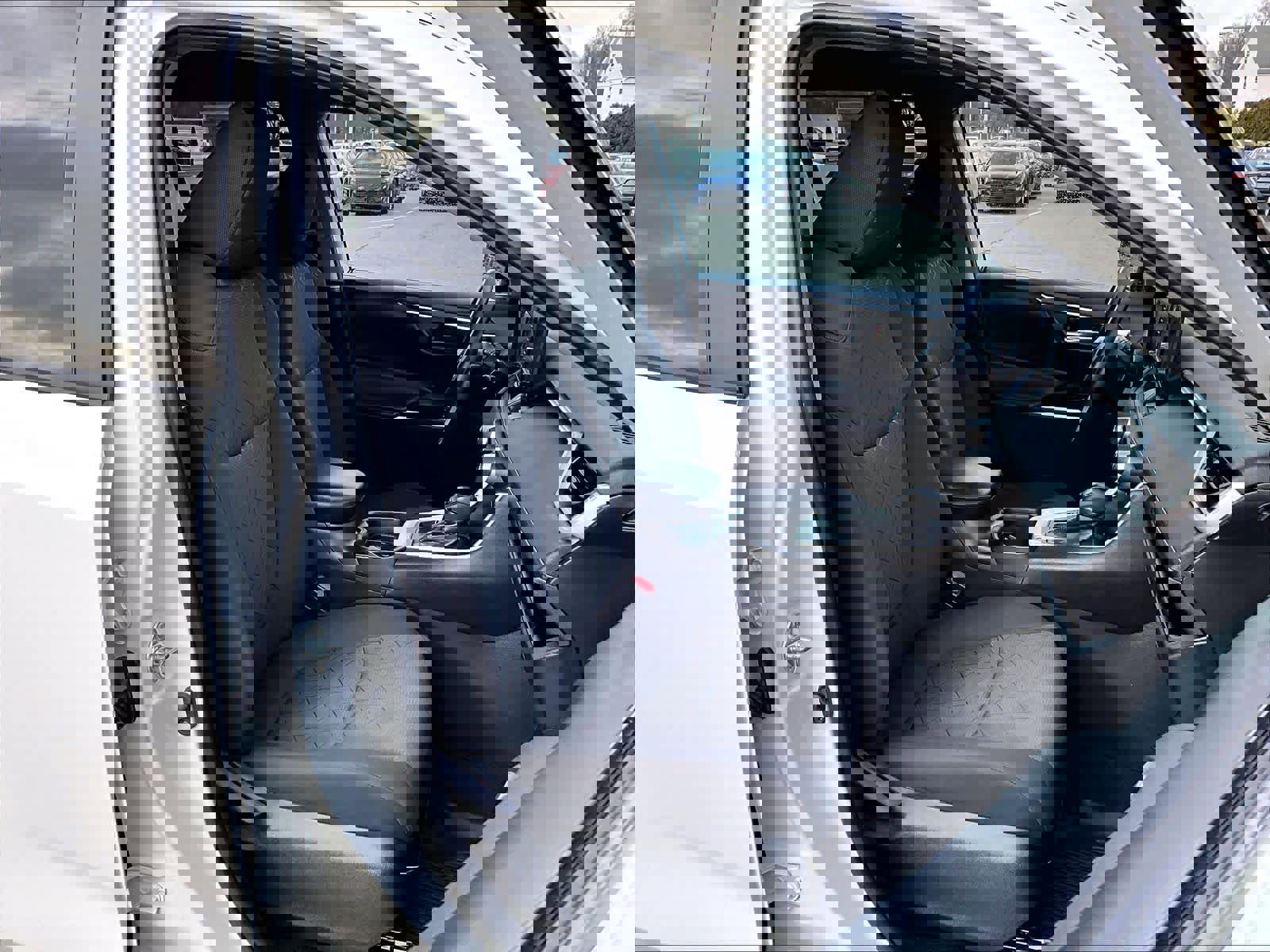 Used 2021 Toyota RAV4 XLE image 11