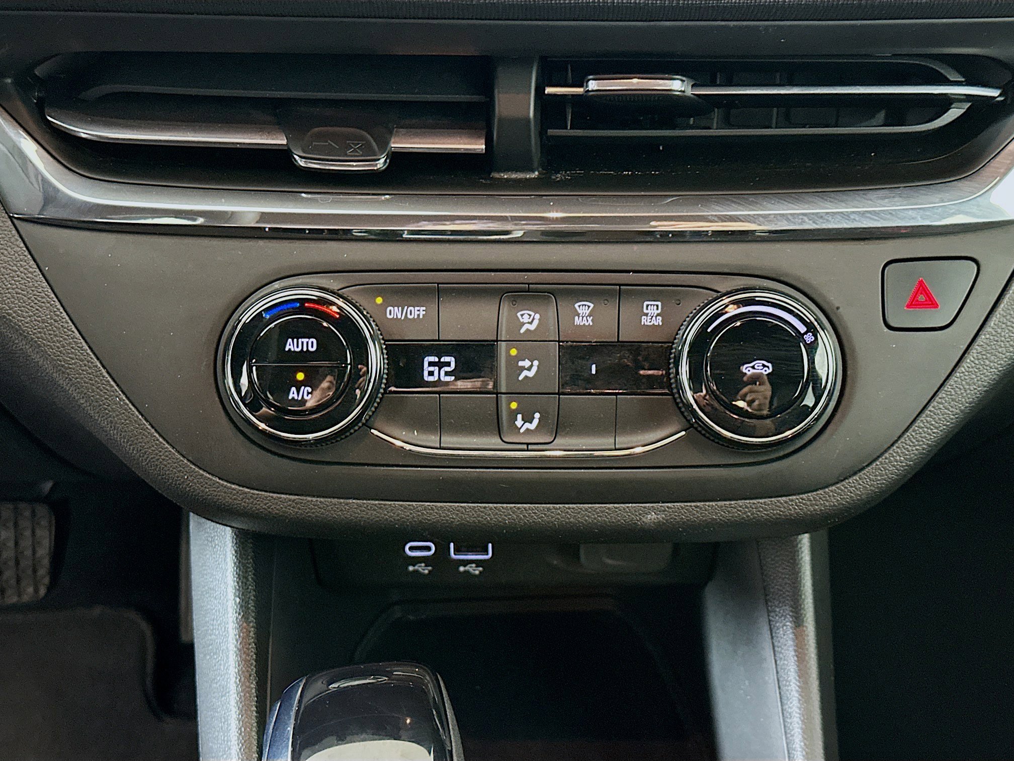 Used 2025 Buick Envista Preferred FWD image 22