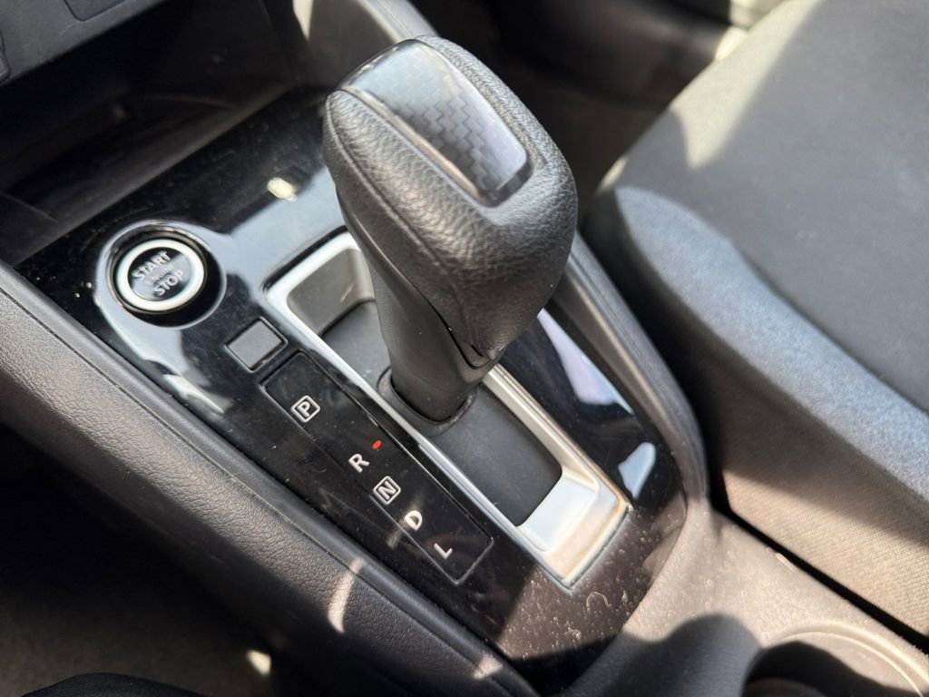 Used 2023 Nissan Versa SV image 31