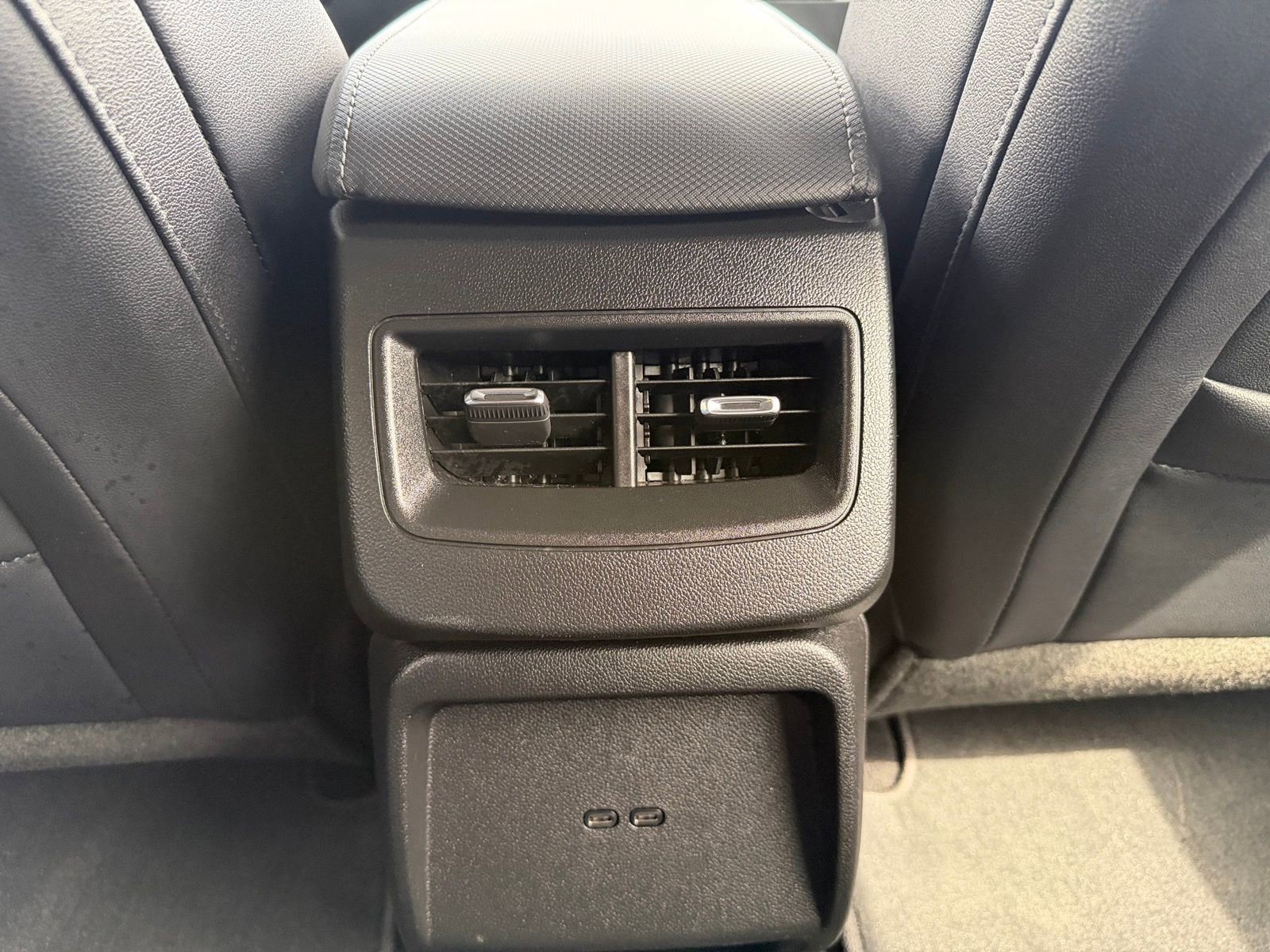 Used 2025 Chevrolet Equinox EV LT w/ Convenience Package FWD image 27