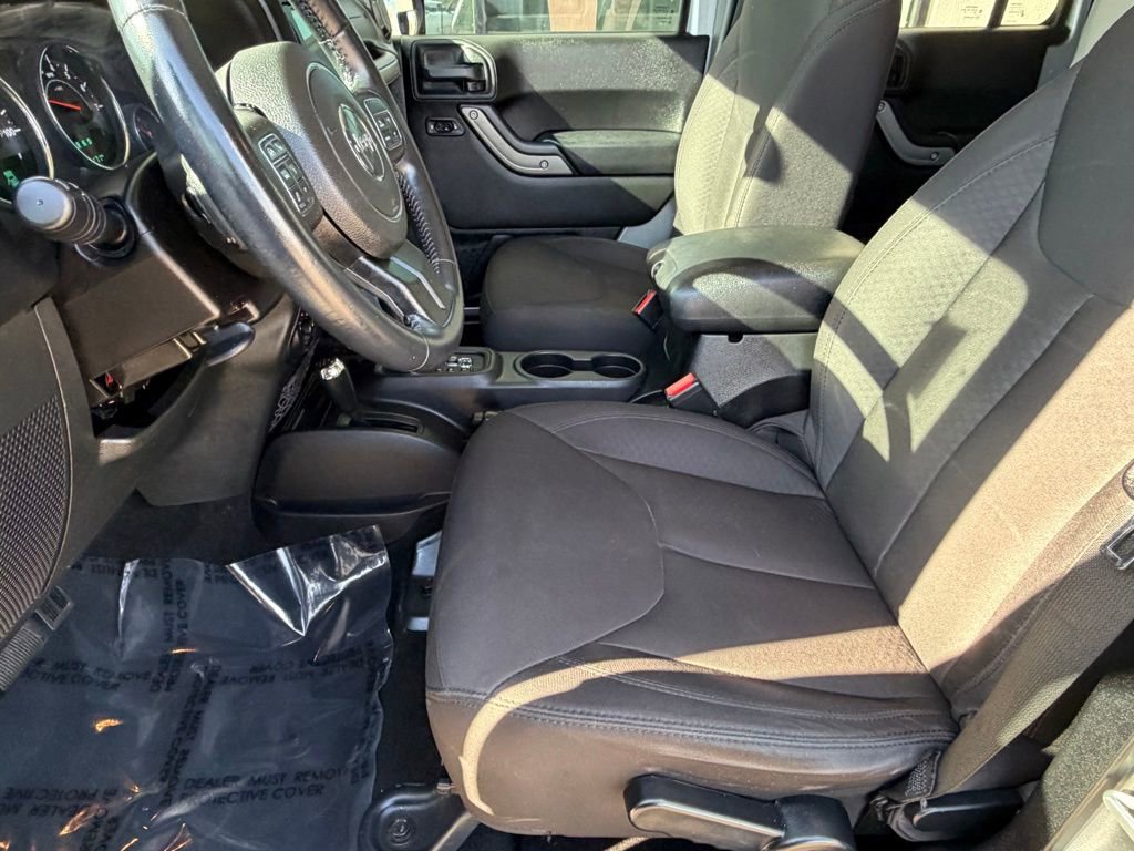 Used 2015 Jeep Wrangler Unlimited Sport AWD/4WD image 12