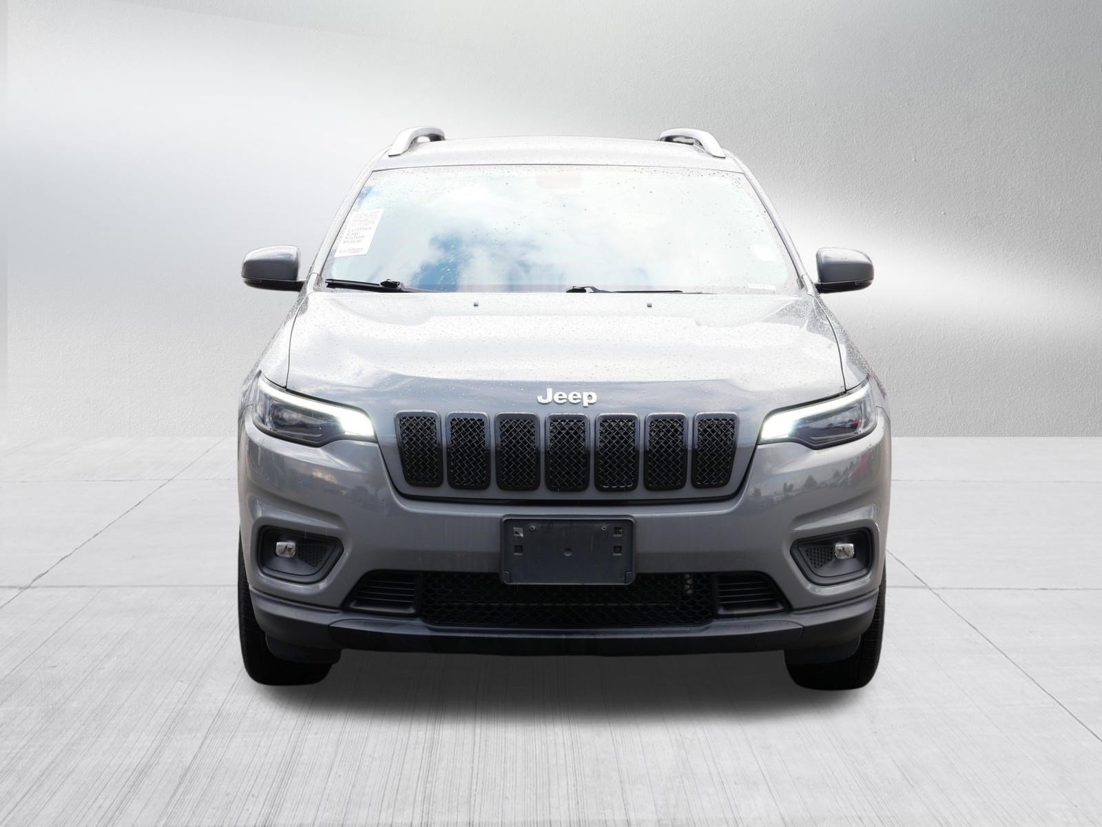 Used 2020 Jeep Cherokee Latitude Plus w/ Cold Weather Group AWD/4WD image 2