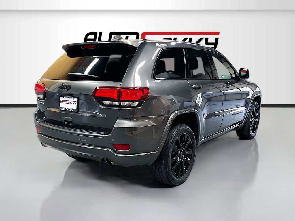 Used 2021 Jeep Grand Cherokee Laredo X AWD/4WD image 7