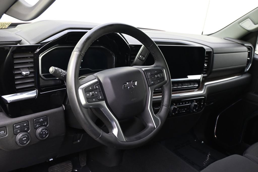 Used 2023 Chevrolet Silverado 1500 RST AWD/4WD image 11