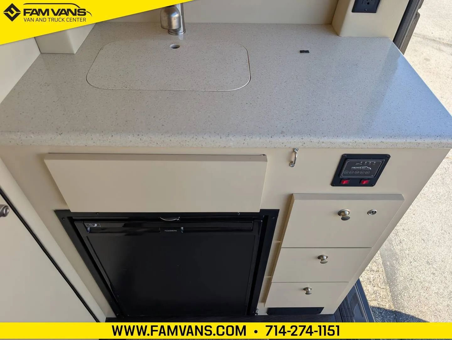 Used 2019 Mercedes-Benz Sprinter 170 Cargo image 19