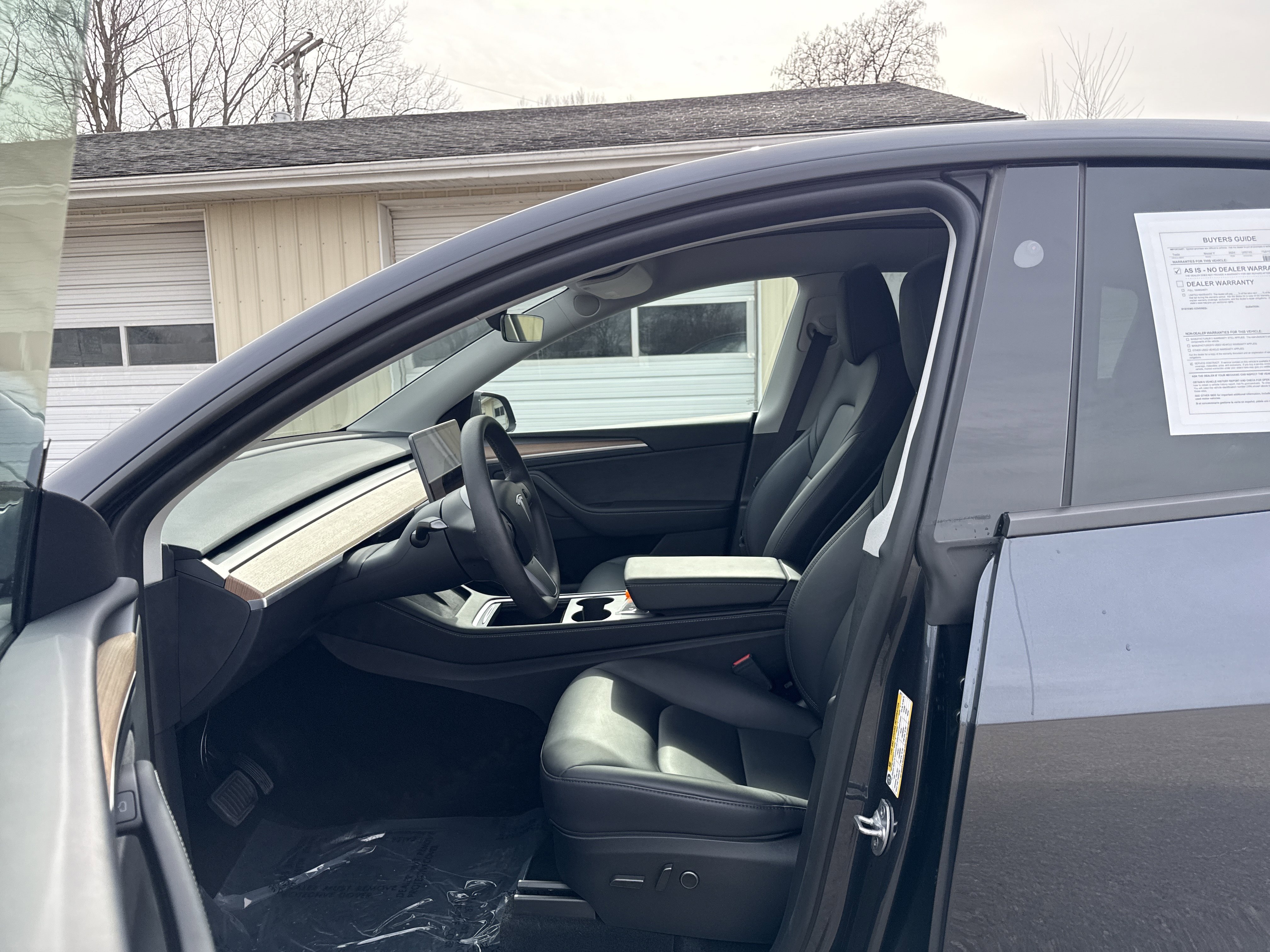 Used 2024 Tesla Model Y Long Range image 17