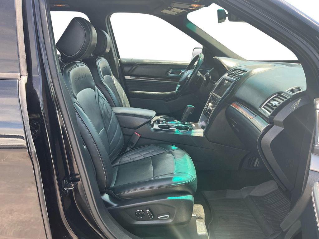 Used 2017 Ford Explorer Platinum AWD/4WD image 22