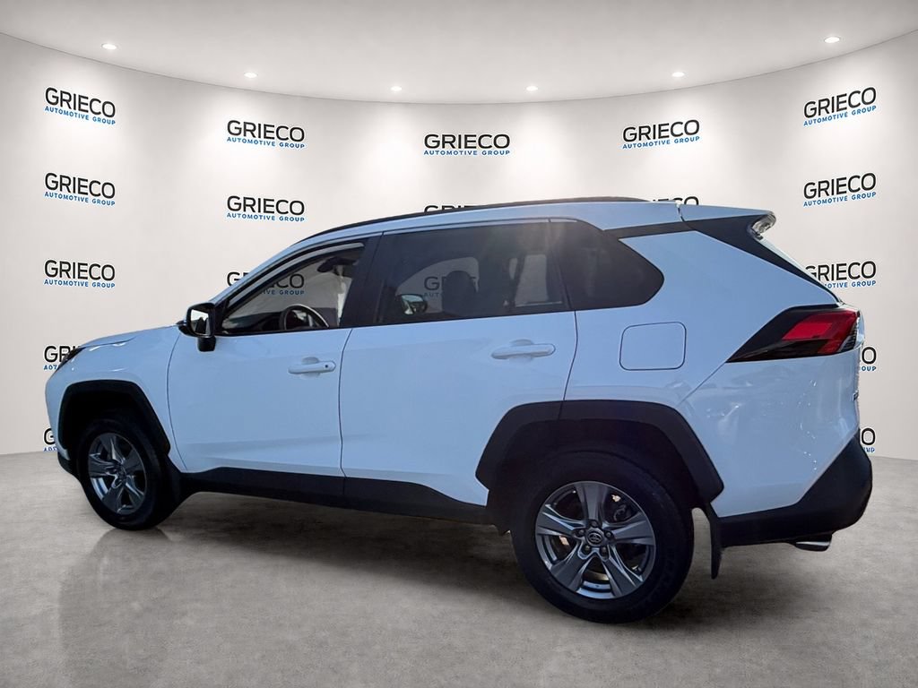 Used 2024 Toyota RAV4 XLE w/ Convenience Package FWD image 5