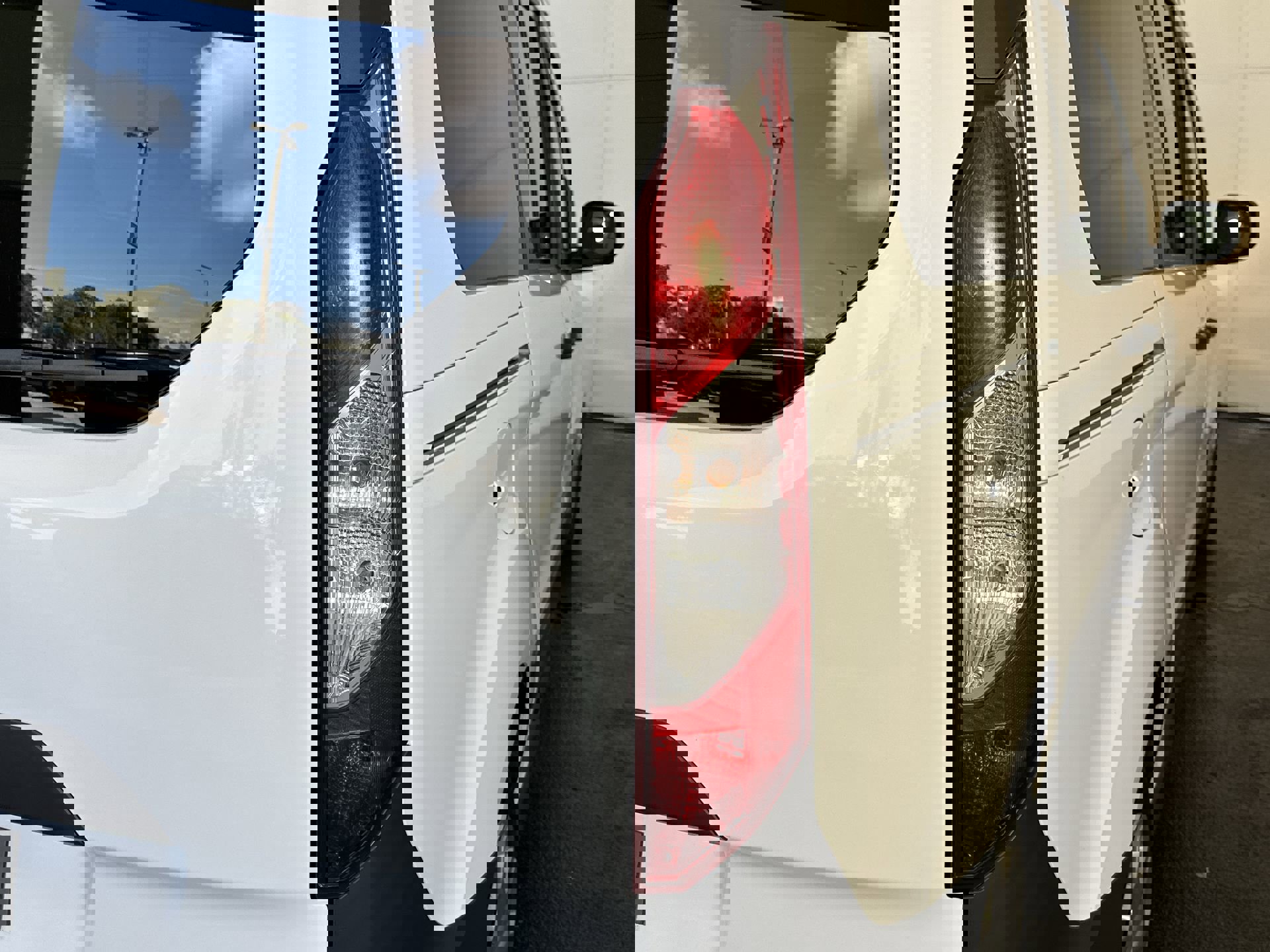 Used 2016 Ford Transit Connect XL image 27