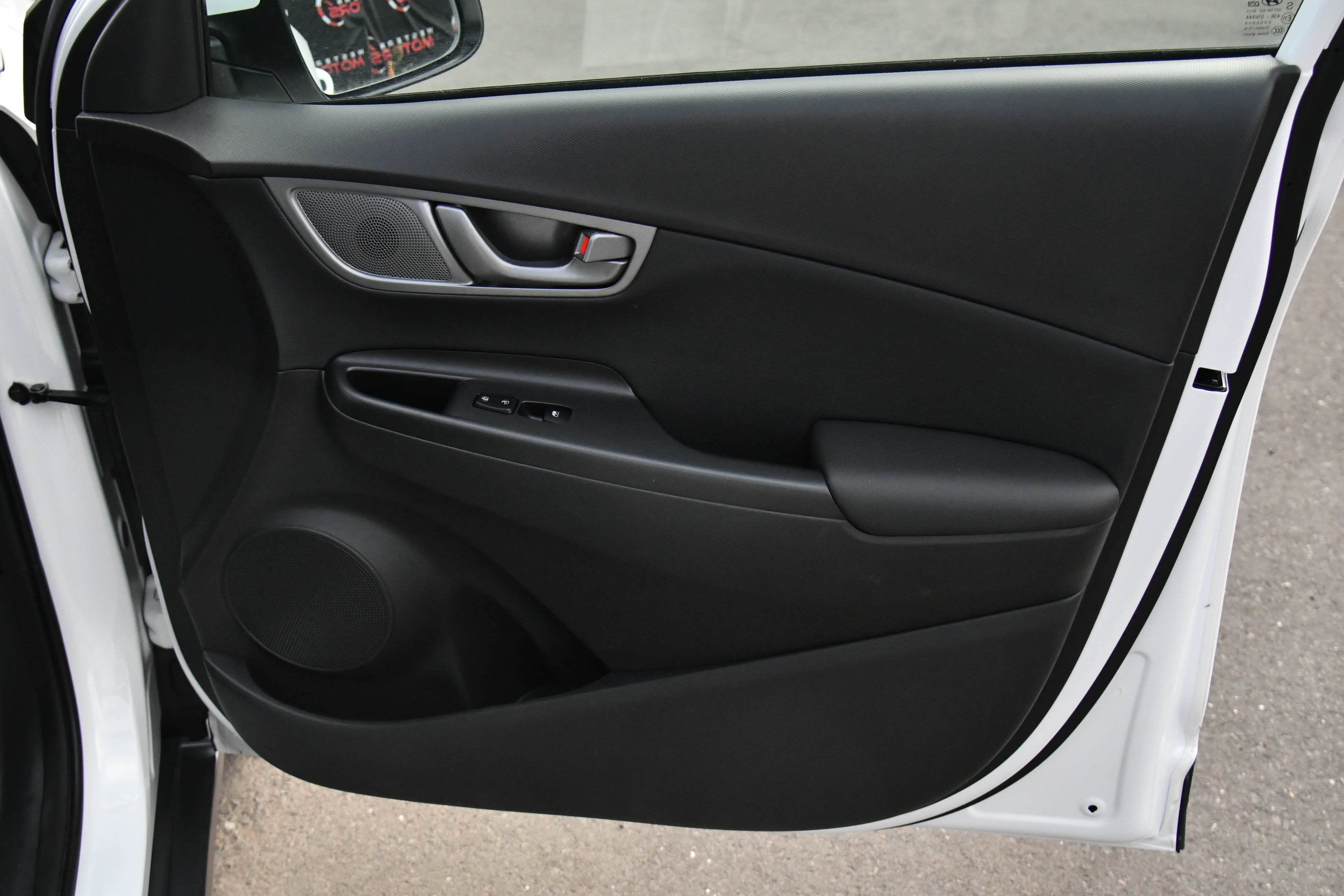 Used 2021 Hyundai Kona Limited FWD image 42