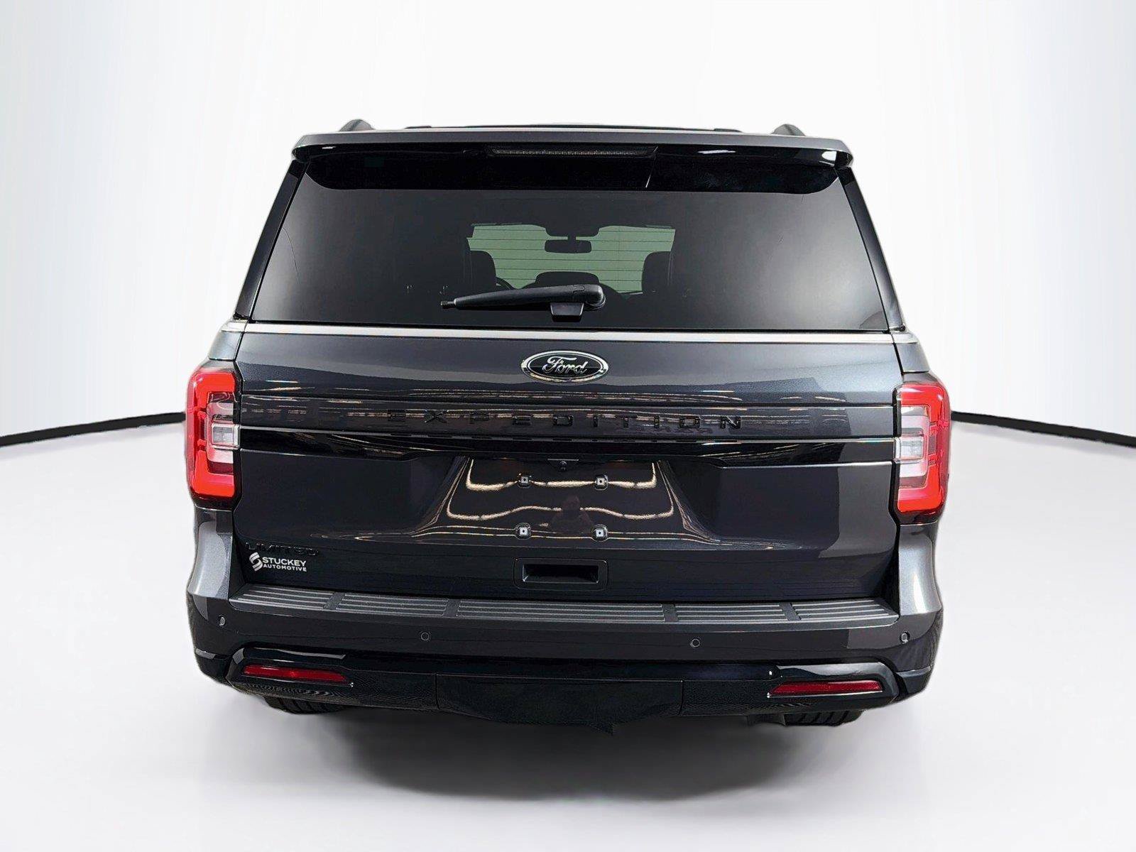 Used 2024 Ford Expedition Limited AWD/4WD image 10