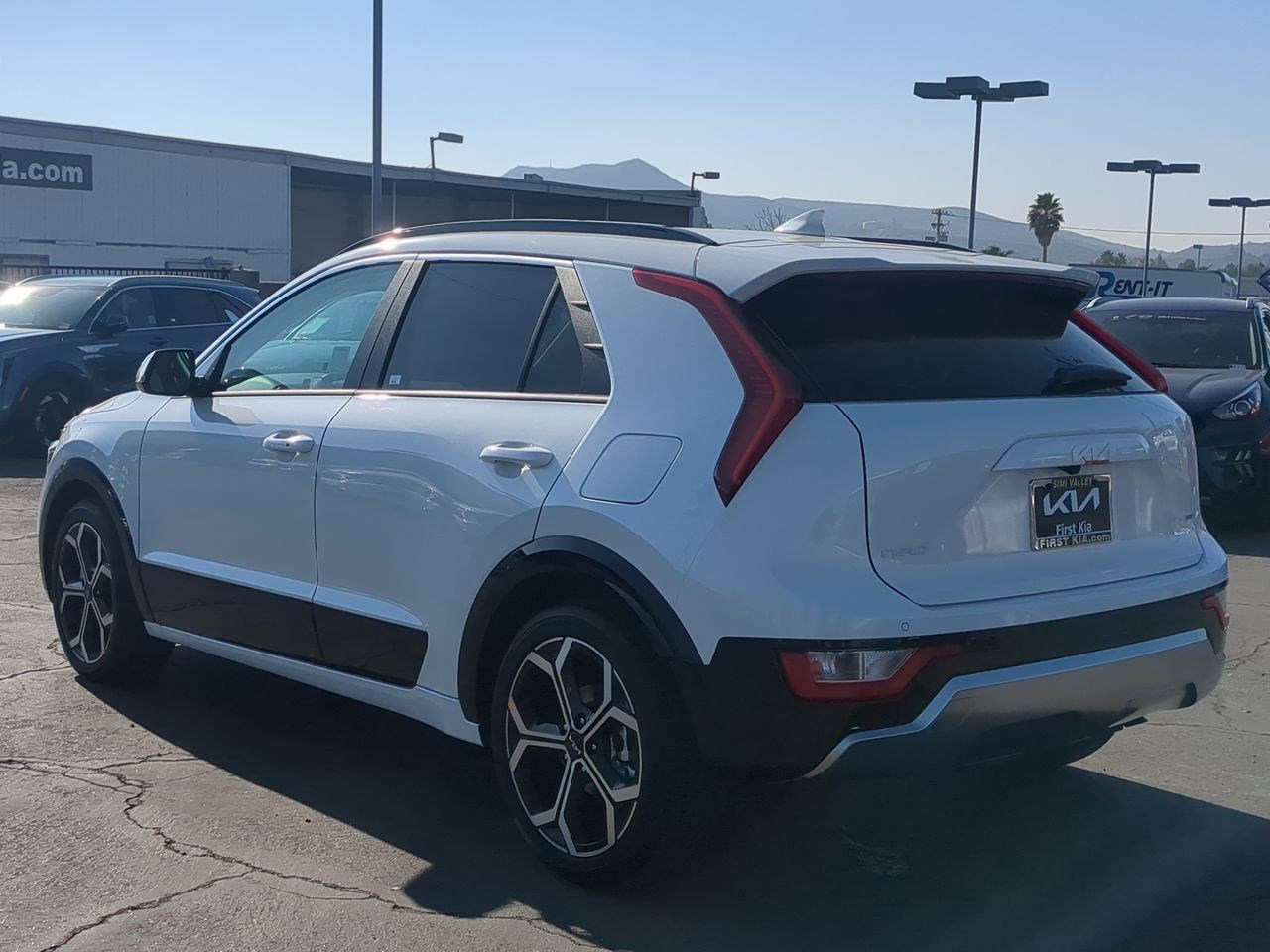 New 2025 Kia Niro EX Touring image 8