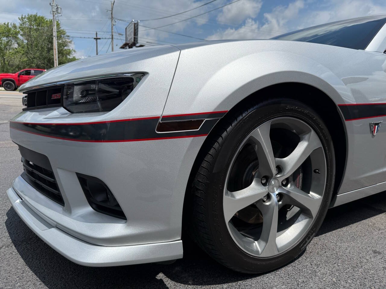Used 2015 Chevrolet Camaro SS w/ Commemorative Special Edition RWD image 30