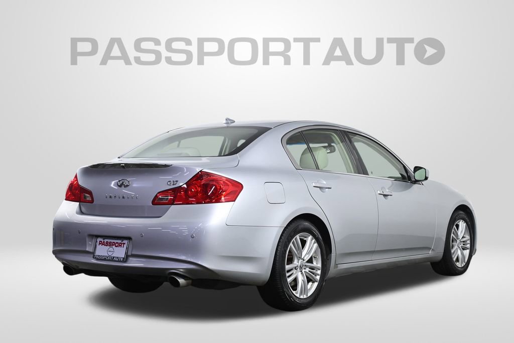Used 2012 INFINITI G37 Journey w/ Premium Pkg image 10
