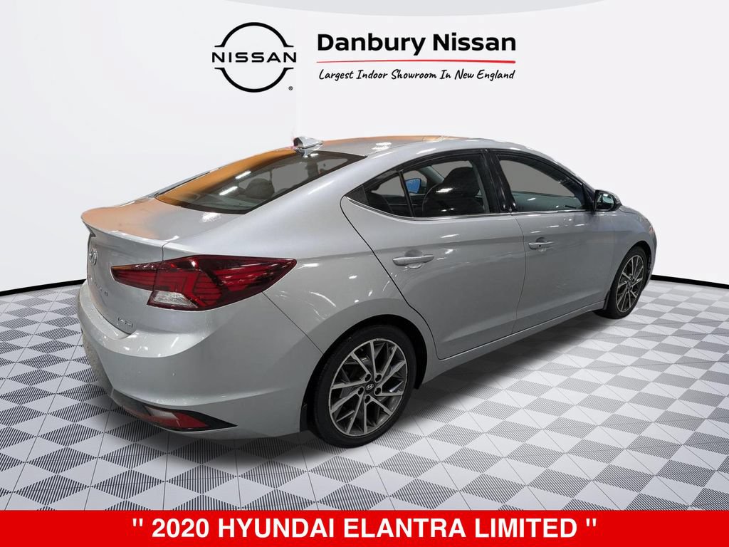 Used 2020 Hyundai Elantra Limited w/ Cargo Package (C1) FWD image 3