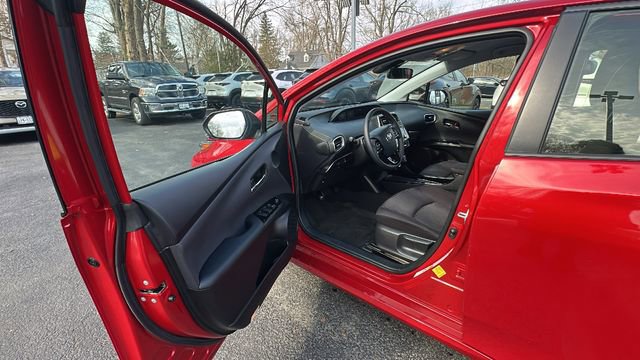 Used 2022 Toyota Prius Prime LE image 24