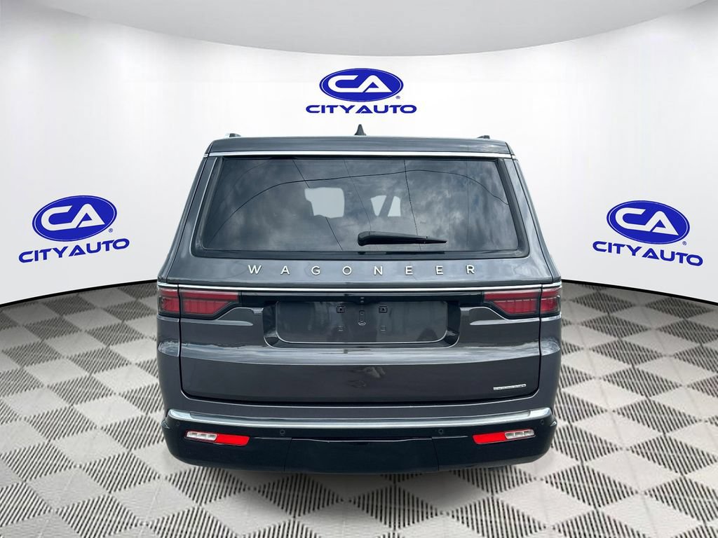 Used 2024 Jeep Wagoneer Series II w/ Flexible Seating Group RWD image 4