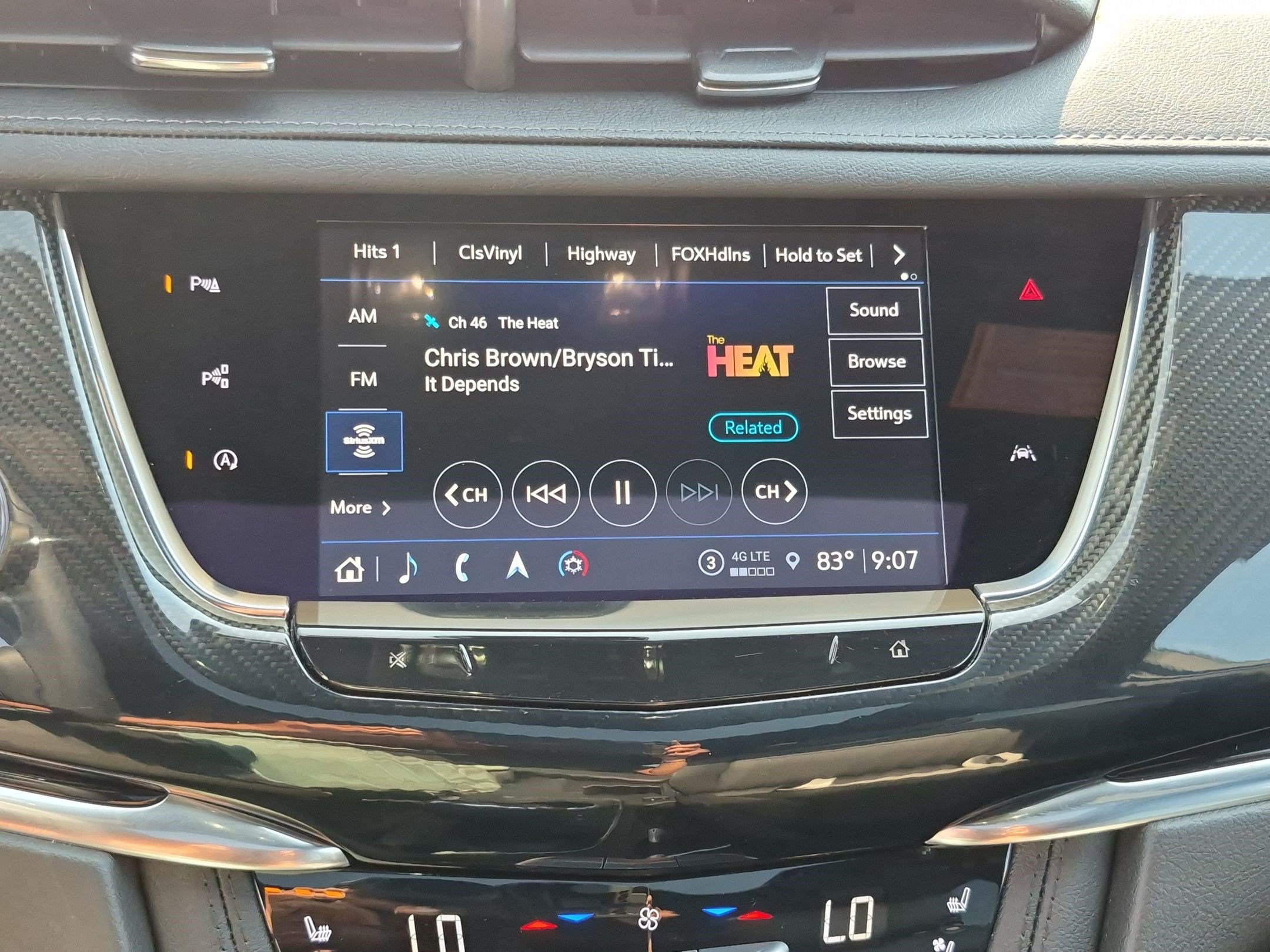 Used 2023 Cadillac XT6 Sport w/ Technology Package AWD/4WD image 23