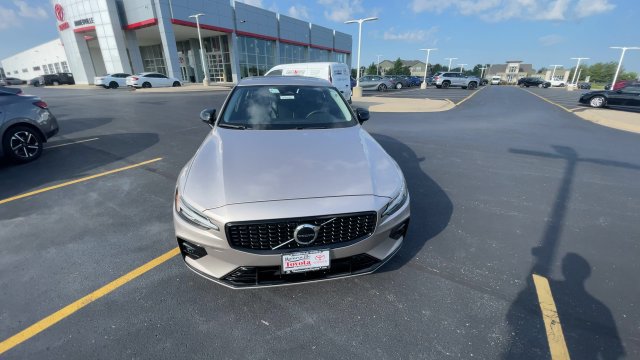 Used 2024 Volvo S60 B5 Core w/ Climate Package AWD/4WD image 5
